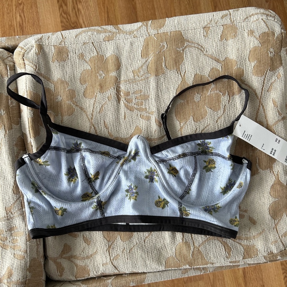 Wire detail bralette